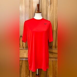 NWT Nike Dri-Fit Men’s Vivid Red “The Nike Tee” T-Shirt - Medium Tall
